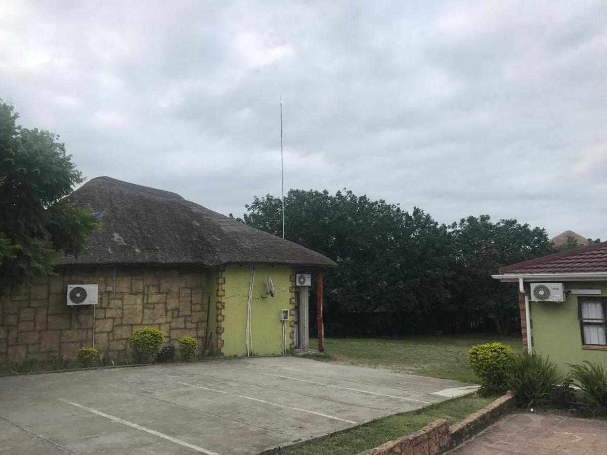 Sodwana Road Holiday Lodge Sodwana Bay Exterior photo